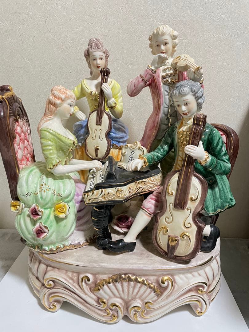 インテリア置物　カポティモンテ製 全長約40センチ