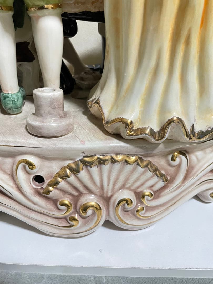 インテリア置物　カポティモンテ製 全長約40センチ