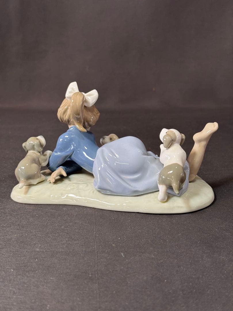 H82 送料無料　リヤドロ　LLADRO　みんなで遊びましょう　少女と仔犬