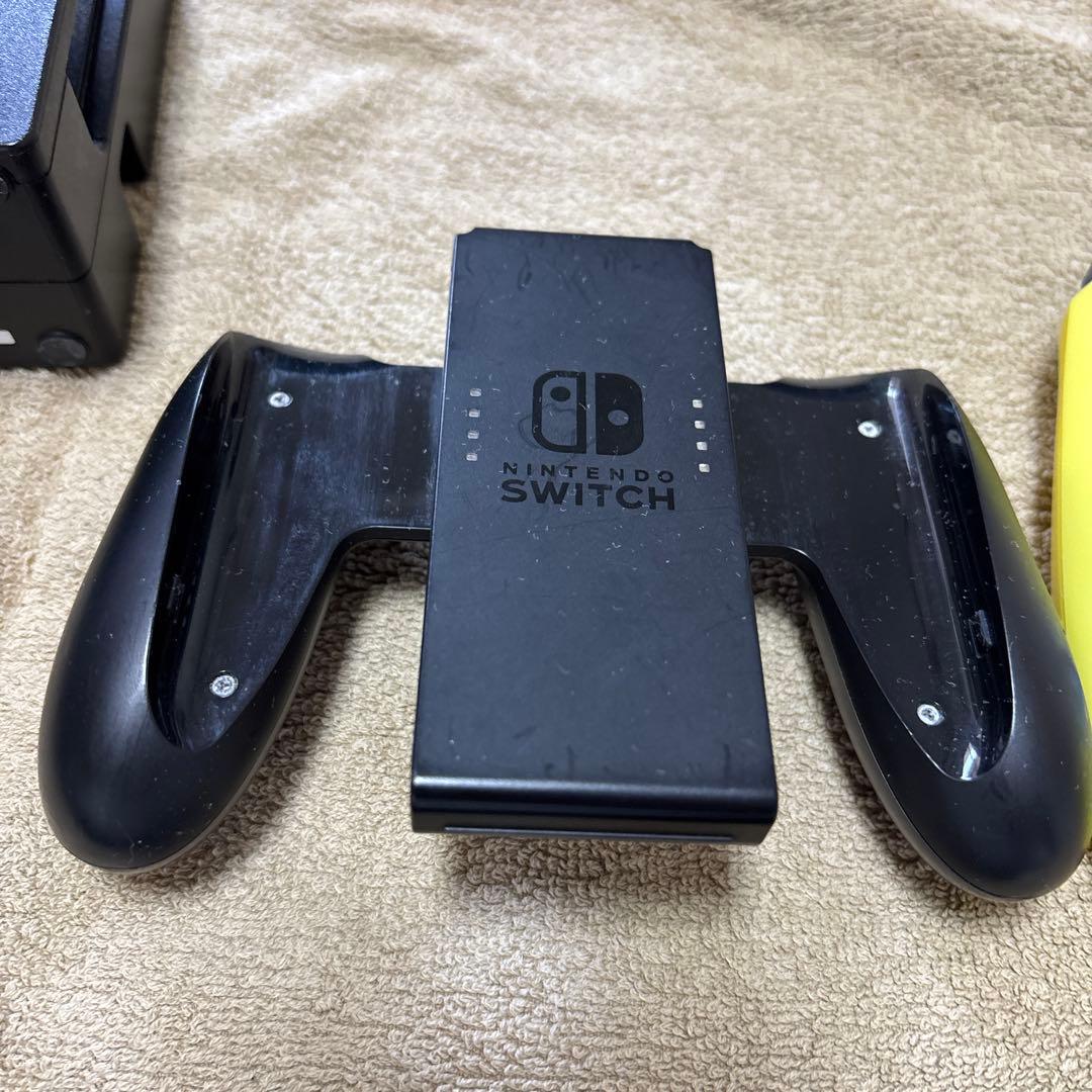 Nintendo Switch 本体 ブラック ピカチュウコントローラー