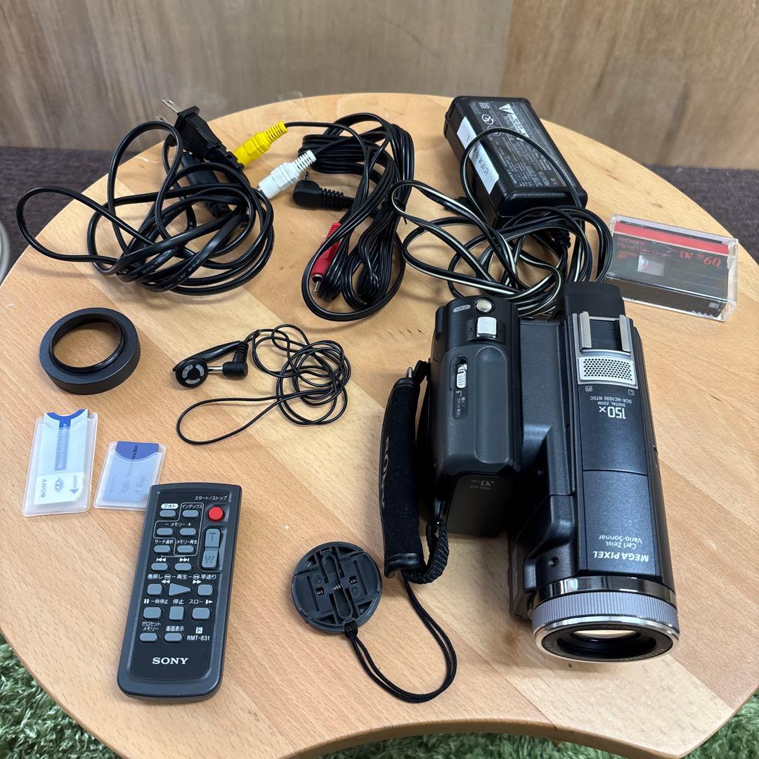 Sony HDR-CX150 ビデオカメラ 本体　2点