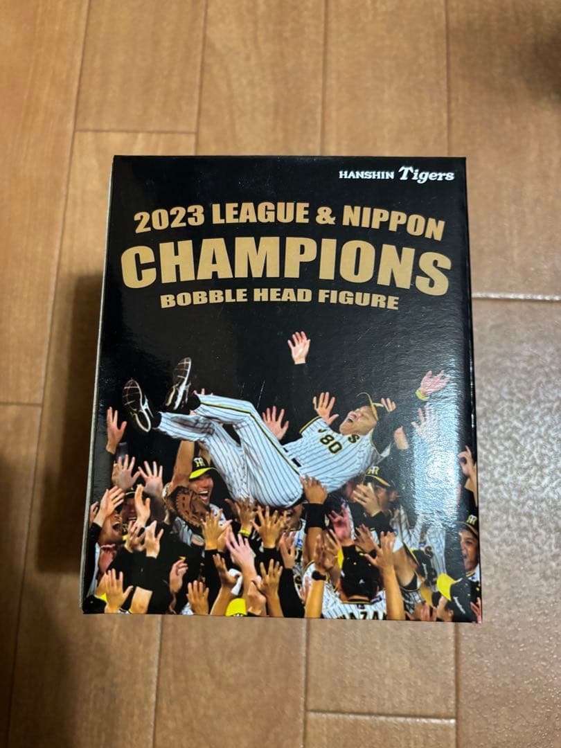阪神タイガース　岡田彰布監督　優勝日本一　ボブルヘッド