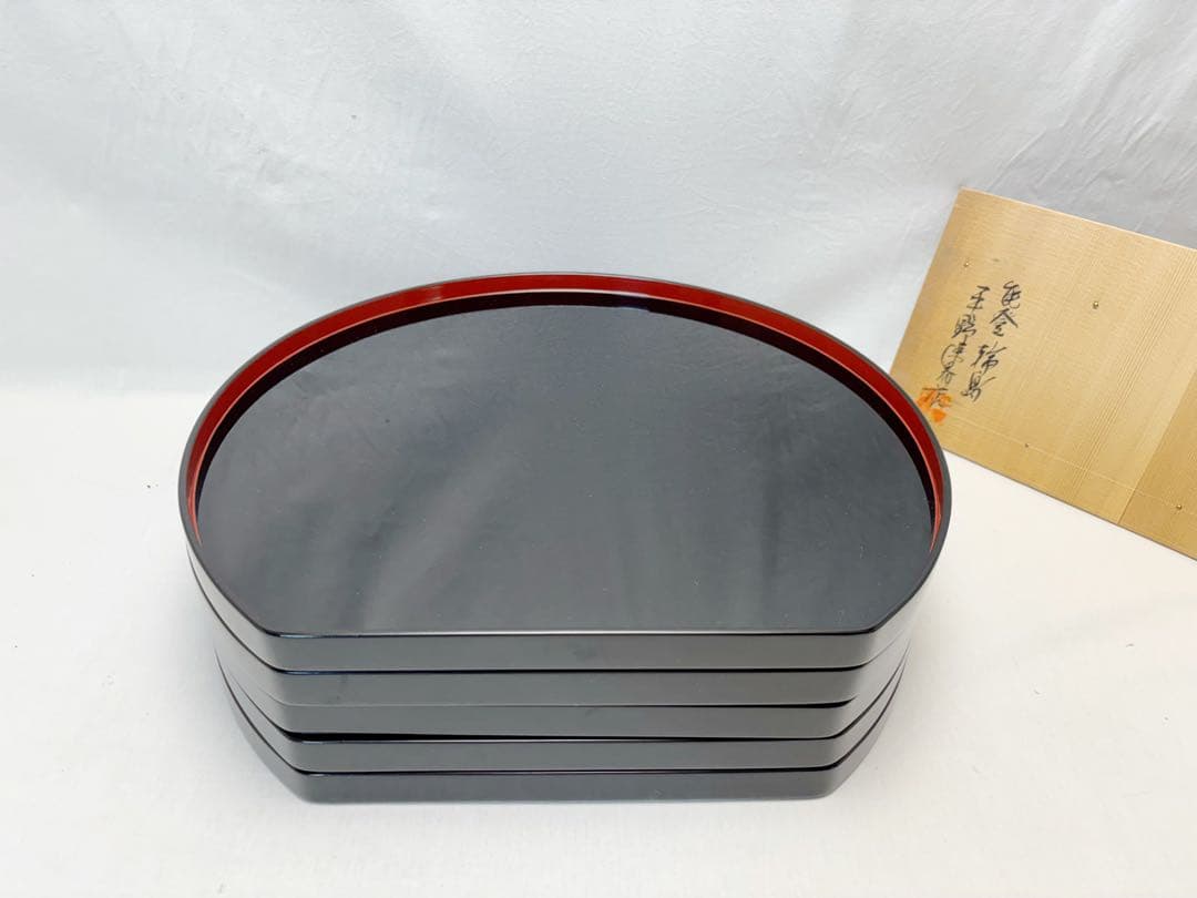 未使用 懐石道具 輪島塗 木製黒真塗 内縁朱塗 半月膳 5客揃 会席膳 共箱