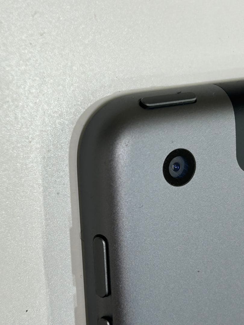 iPad 第8世代　32GB