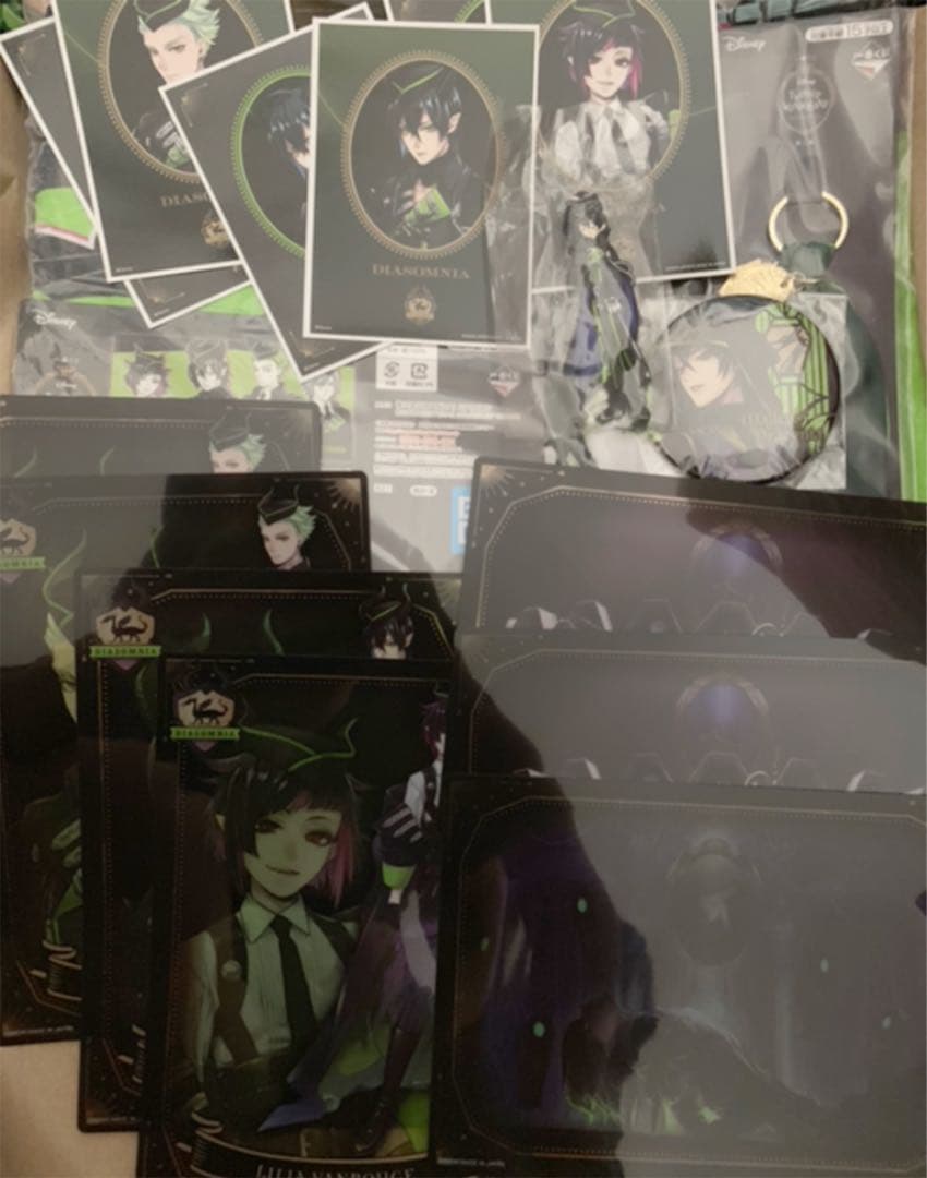 ツイステ グッズ まとめ売り バラ・寮売り可