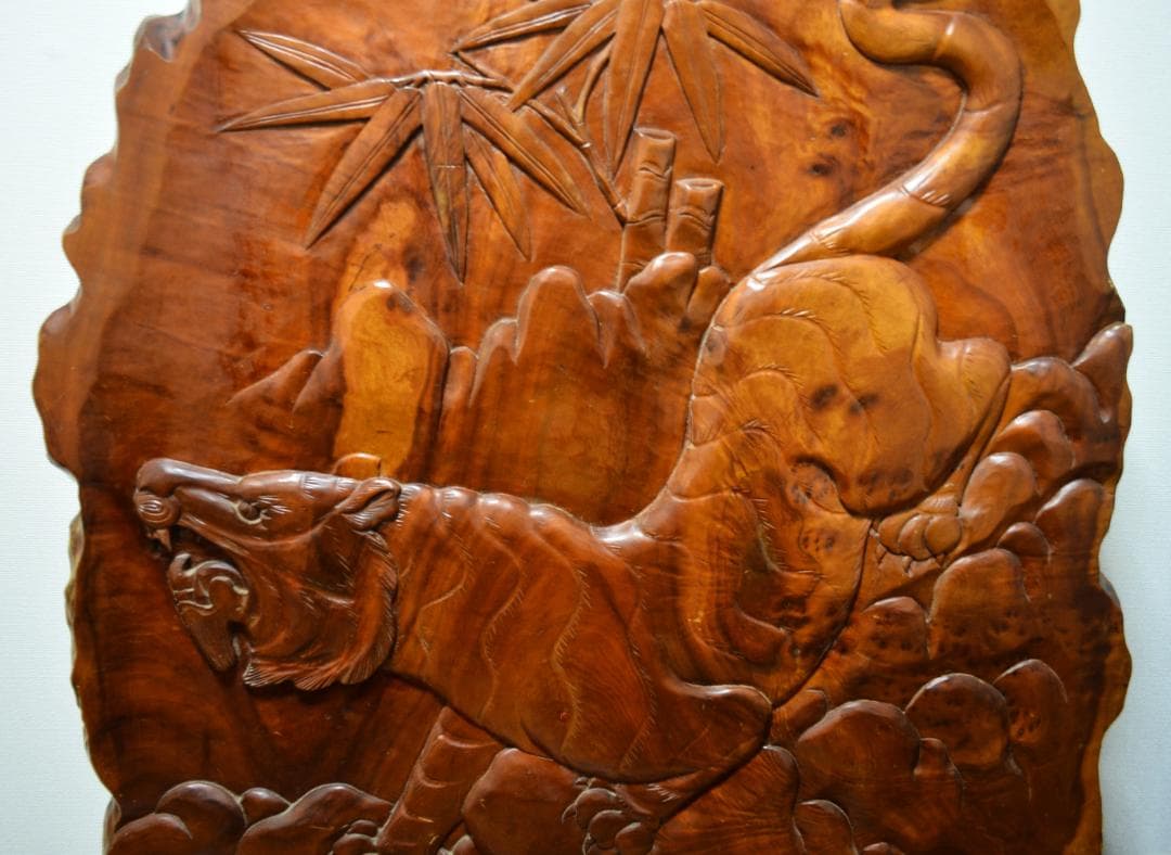 衝立　一枚木　最上級材質　欅　虎竹彫刻