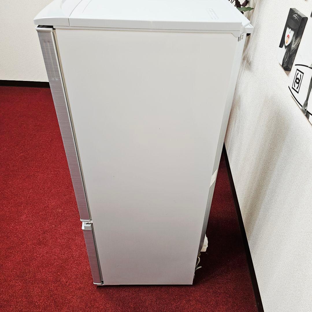 ホワイト冷凍庫 透明棚付き