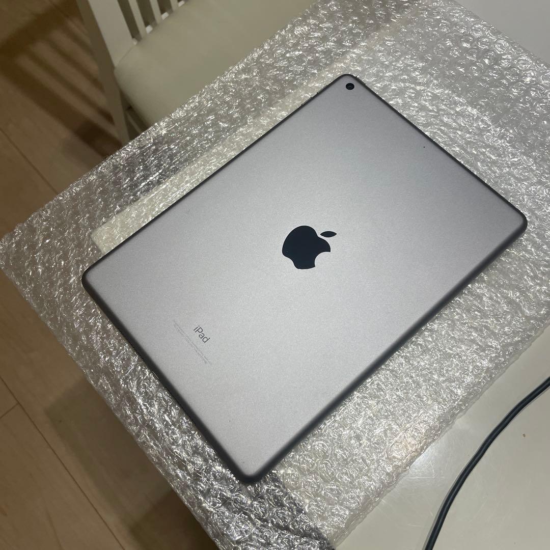 Apple iPad 第5世代 グレー 128GB