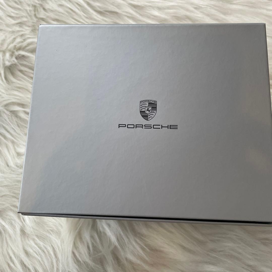 【新品未使用】ポルシェ時計　Martini Racing クロノグラフ腕時計