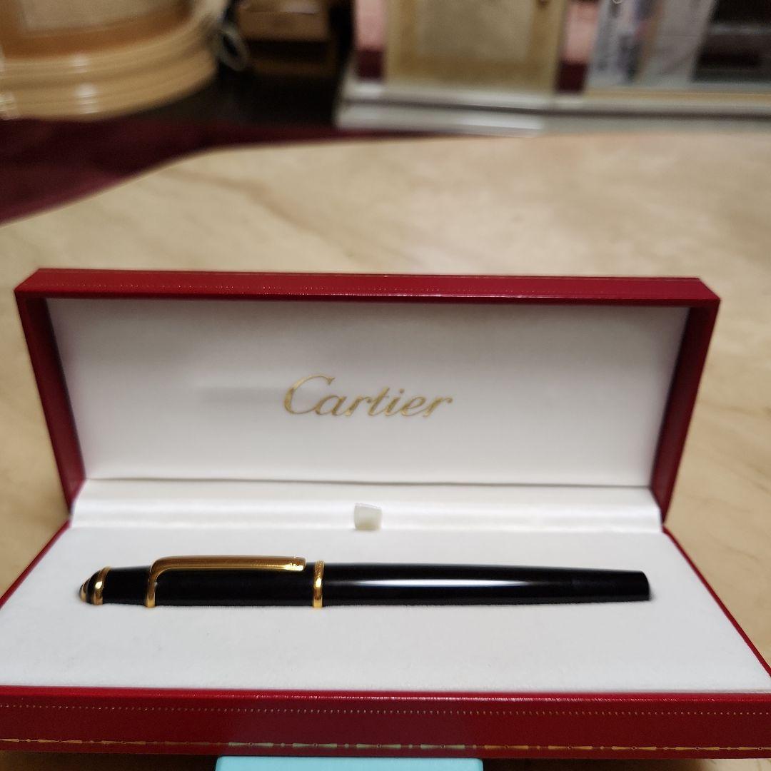 Cartier 万年筆 黒 ゴールド装飾