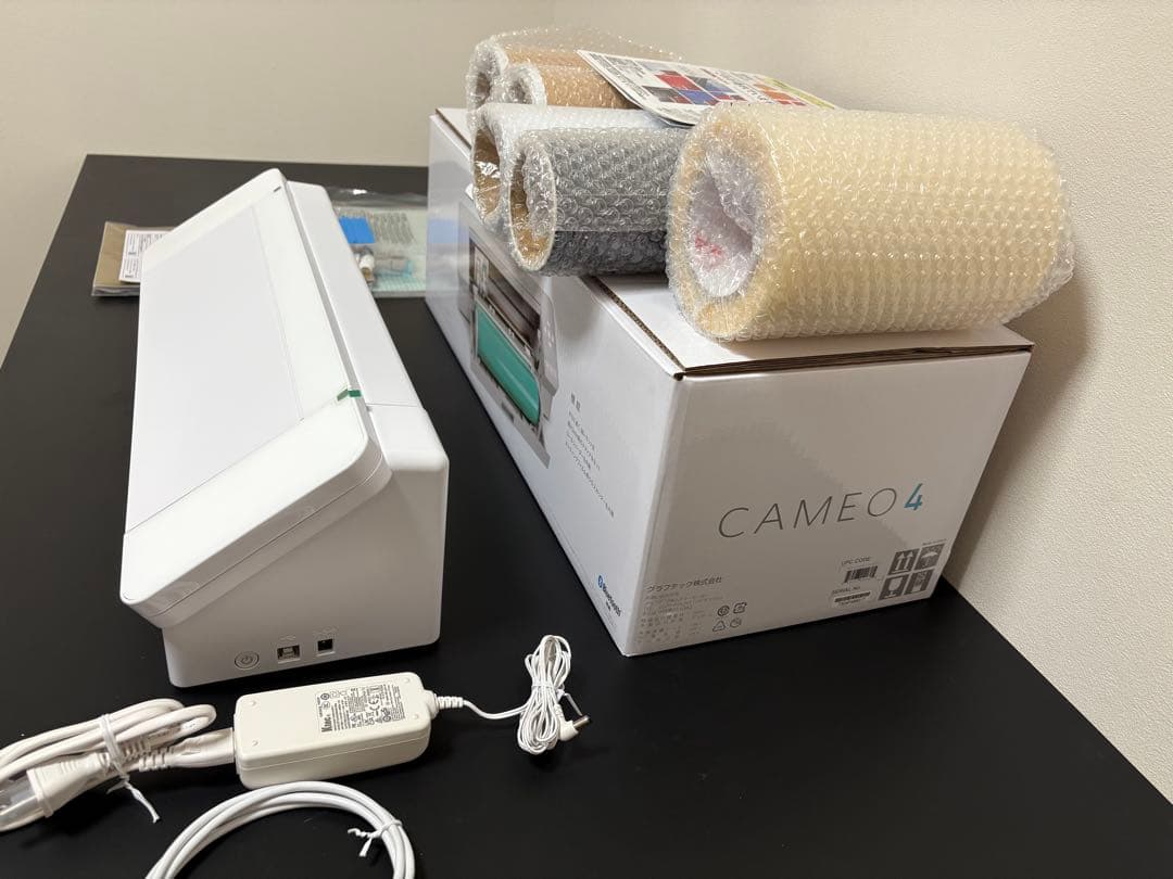 カッティングステッカー作成　シルエットカメオ4 本体とロール5本