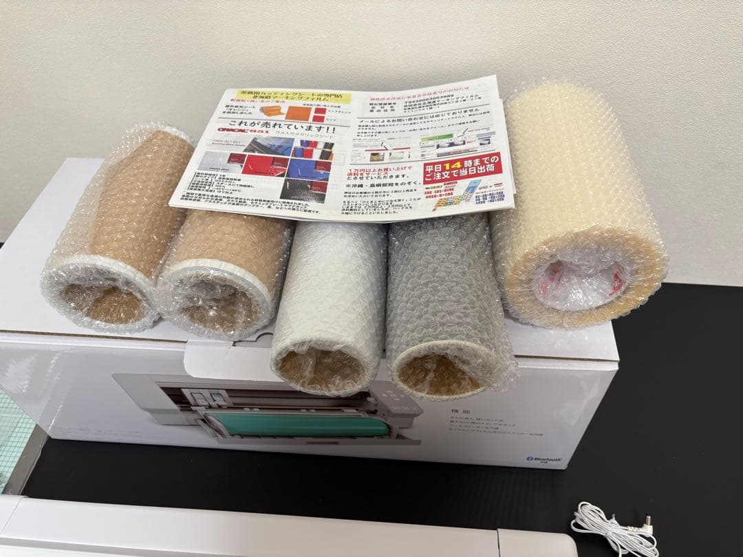 カッティングステッカー作成　シルエットカメオ4 本体とロール5本