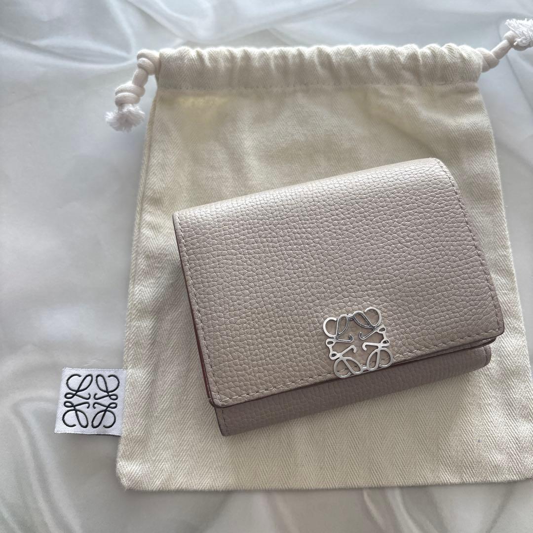 LOEWE 三つ折り財布 グレージュ