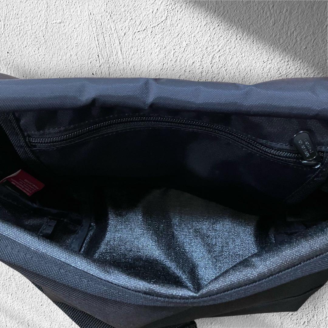 マンハッタンポーテージ ポケモン コラボ メッセンジャーバッグ カビゴン 黒