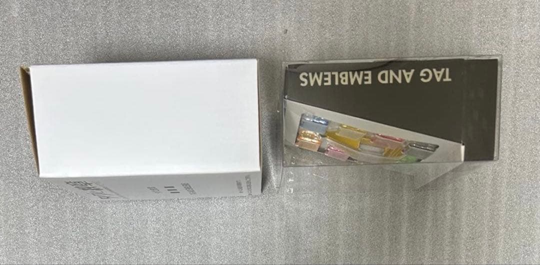 デジモン タグと紋章 ピンズ付き