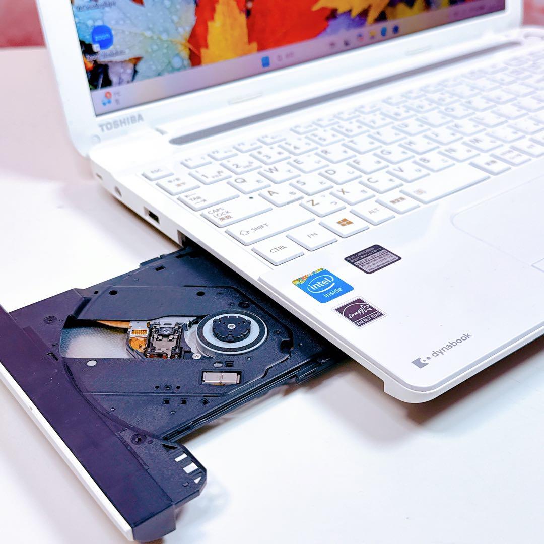 新品SSDで爆速✨windows11 ノートパソコン✨オフィス カメラ 白 薄型