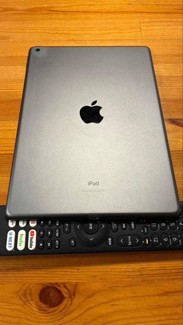 iPad第8世代 32GB wi-fiモデル スペースグレー