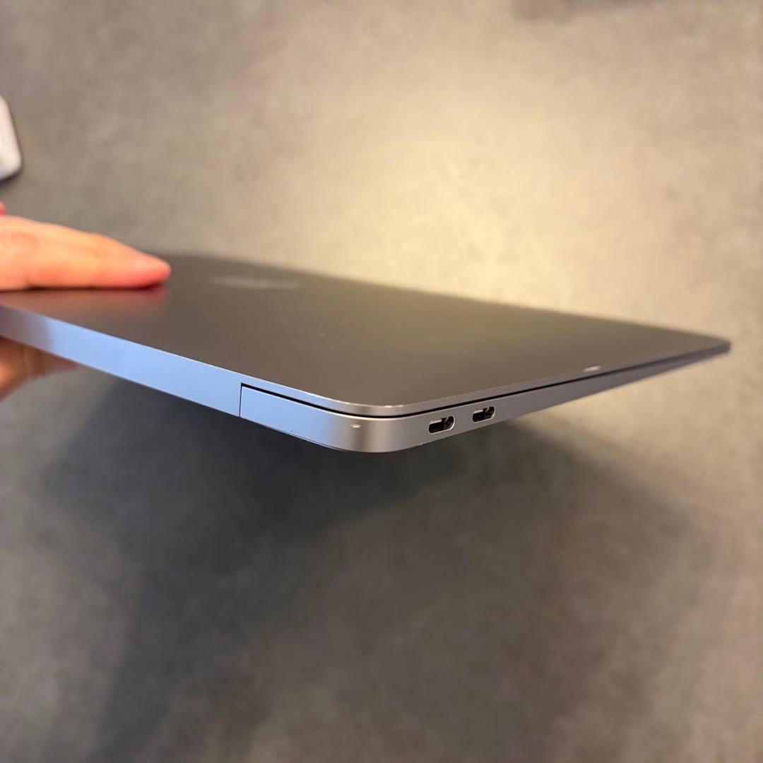 MacBook Air 13インチ2020 Intel i3 8GB 256GB