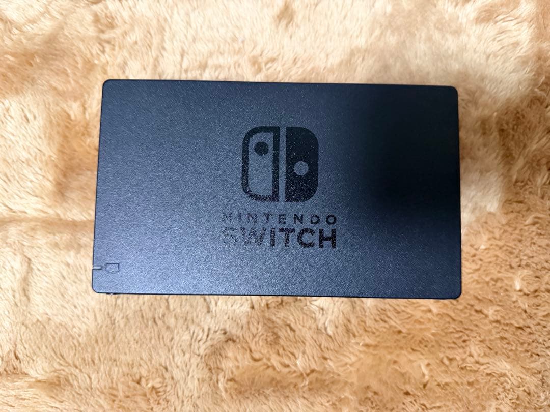 Nintendo Switch 本体 【箱無し、コントローラストラップ無し】