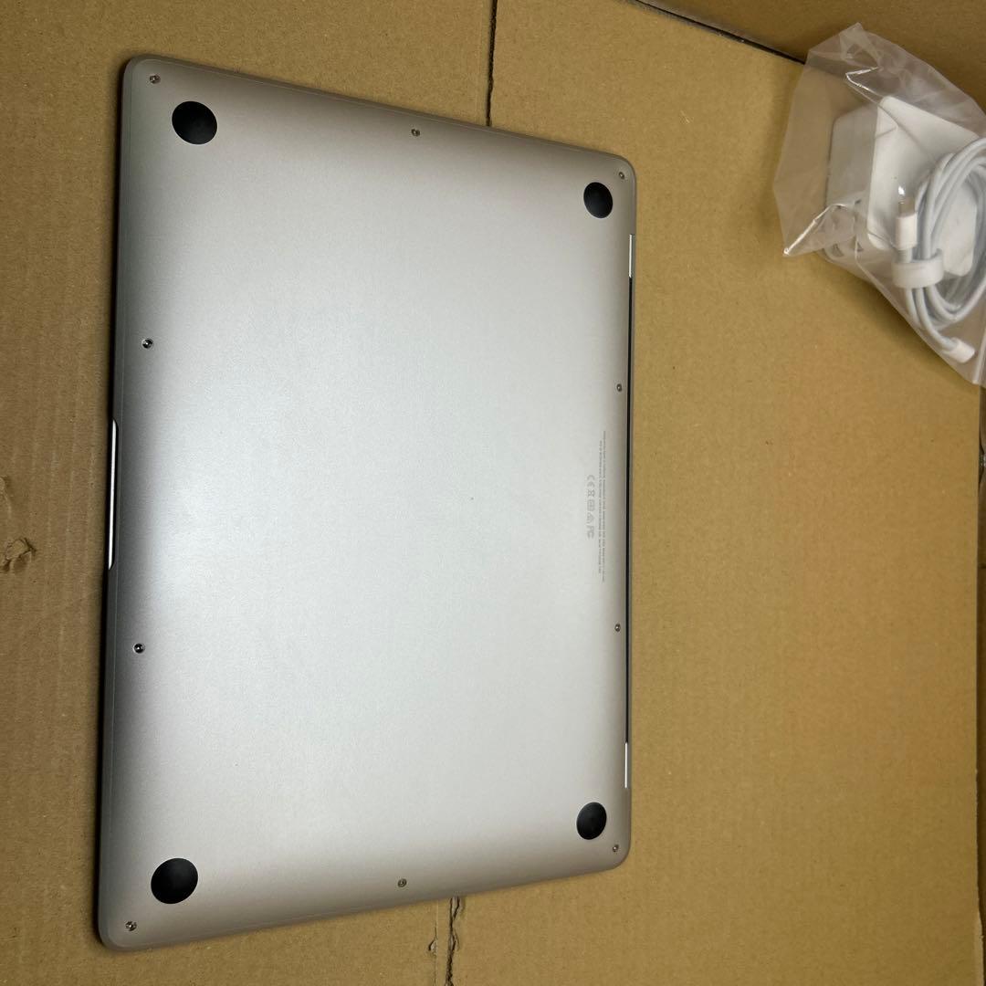 Apple MacBook Air 2019 13インチ　16GB