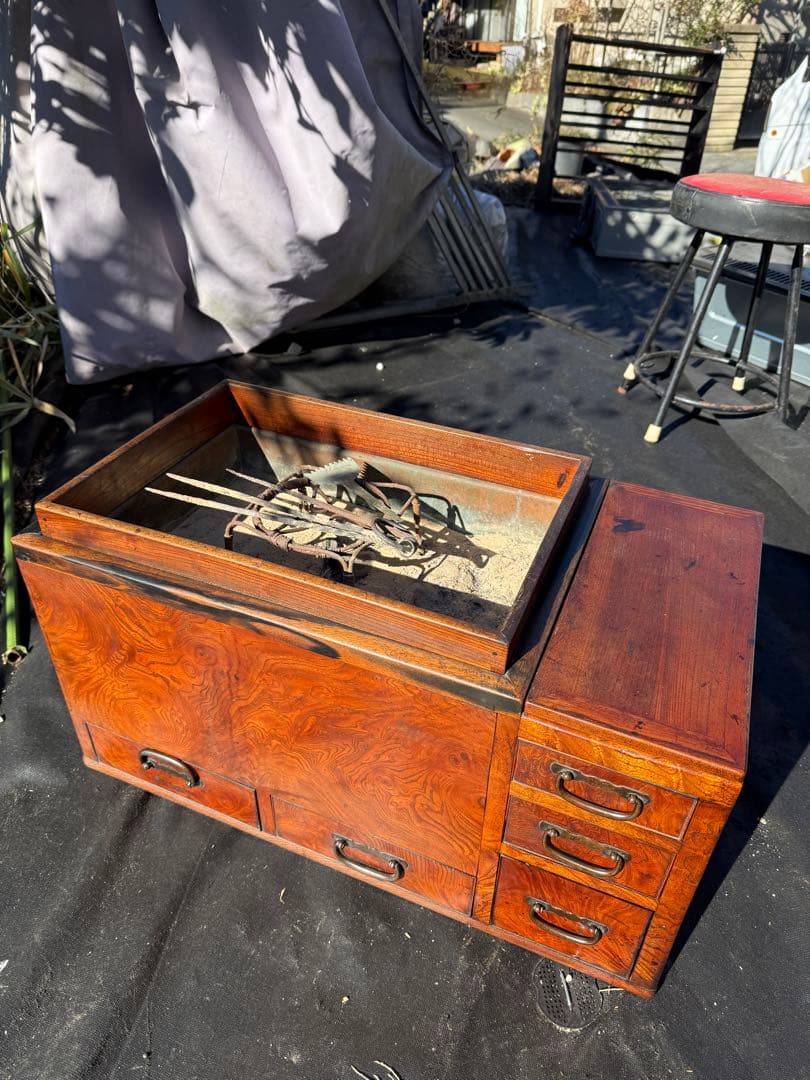 昭和初期 関東長火鉢 欅玉杢 木製 古民具 引き出し付 灰床 五徳 灰匙 猫板付