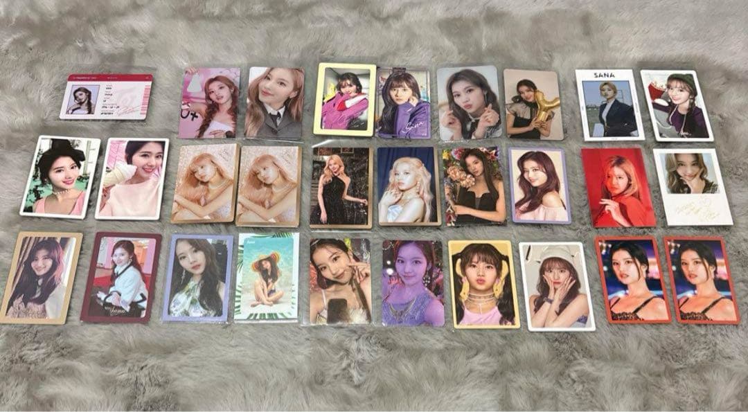 TWICE まとめ売り　(10万円相当)