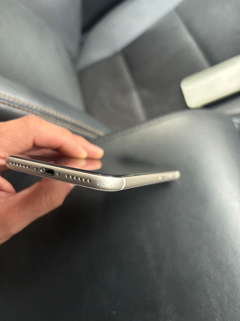 iPhoneSE 第3世代　本体　箱付き 64GB ホワイト　SIMフリー