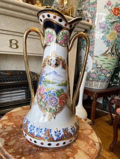 花柄装飾 陶器の花瓶