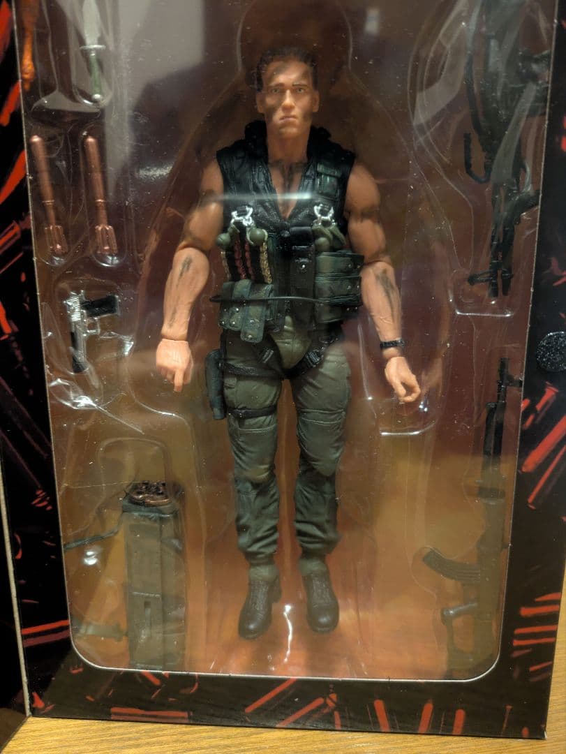 新品★コマンドー　フィギュア★アーノルドシュワルツェネッガー★