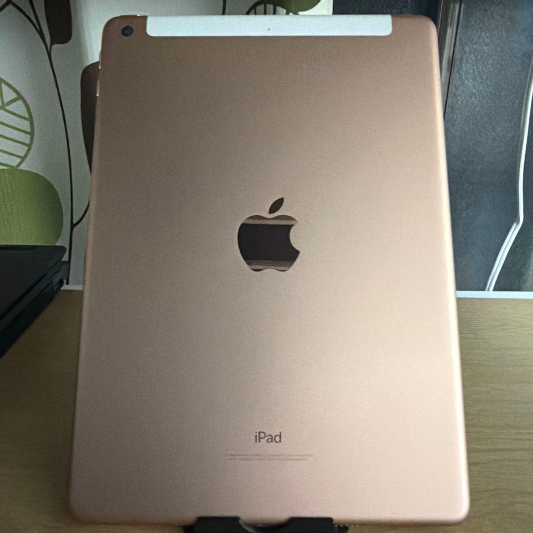 ipad 第6世代 ゴールド32GB セルラーモデル
