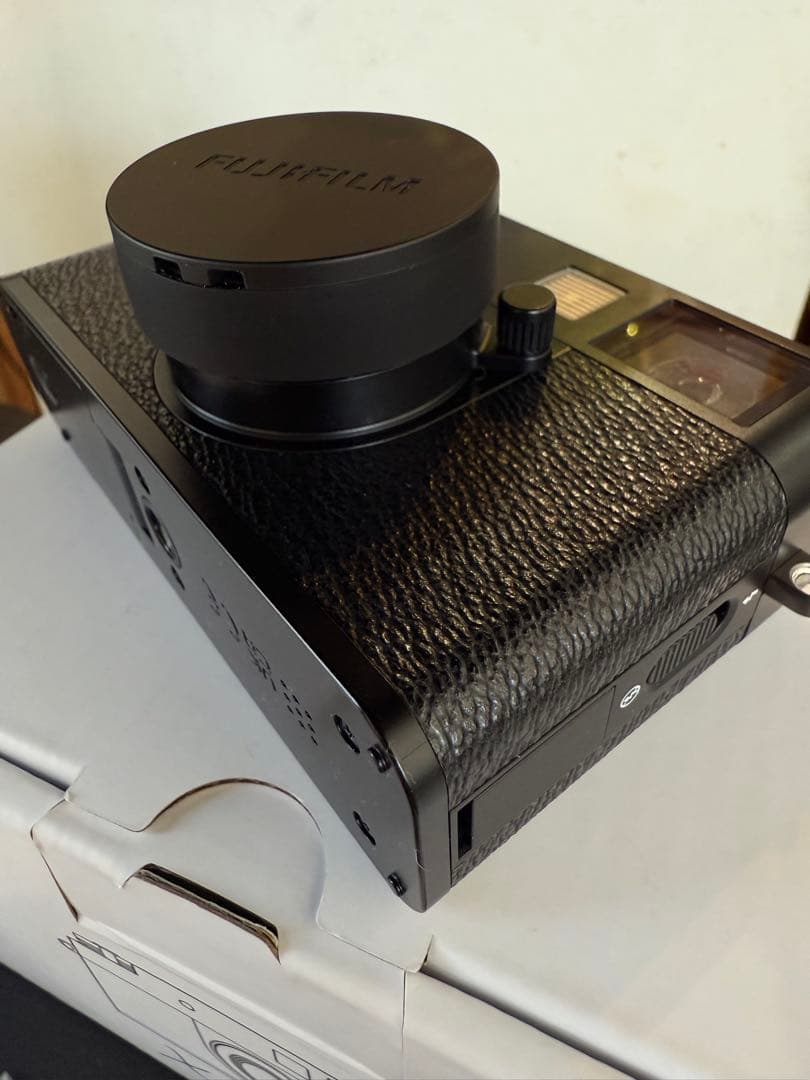 FUJIFILM X-HF1 x-half ブラック(黒)