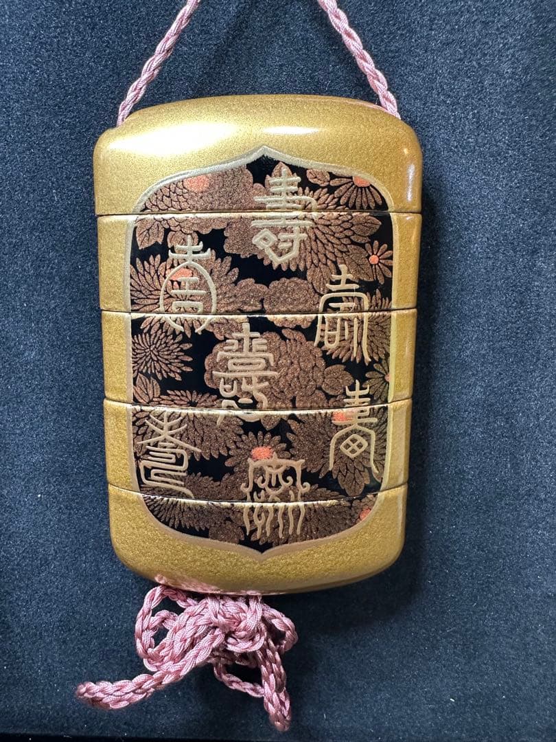 蒔絵　印籠　漆器　古美術品　 細密細工　骨董　アンティーク　彫刻 工芸品