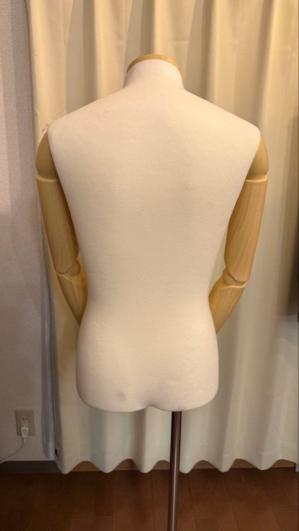 SUN製 腕付き メンズトルソー 業務用 撮影 店舗什器 アーム可動式