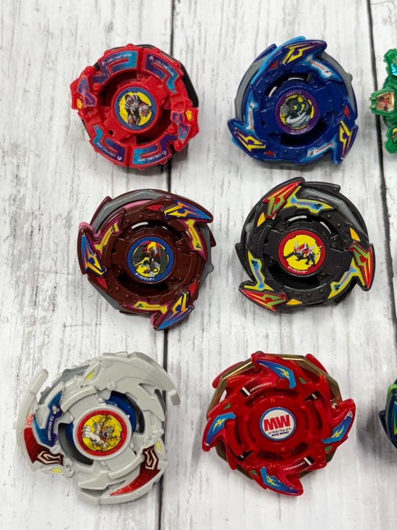 S*)様 ベイブレード22点セット　まとめ売り　バラ売り不可　ジャンク　おもちゃ