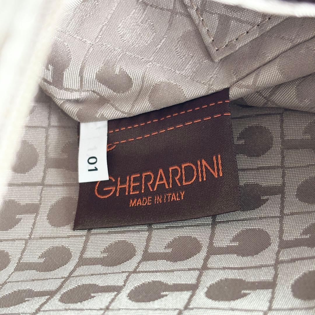 美品✨ ゲラルディーニ ショルダーバッグ ソフティ レザー ポケット ポーチ