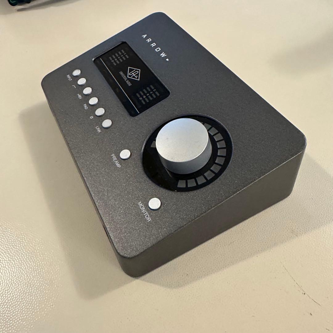 Universal Audio Arrow 本体　ケースおまけ付き