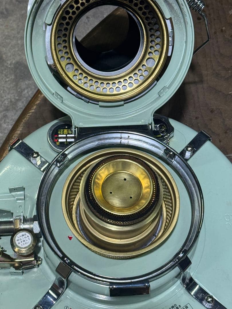 アラジン ブルーフレームクッカー BF4001 (出荷前に灯油を抜いてあります)