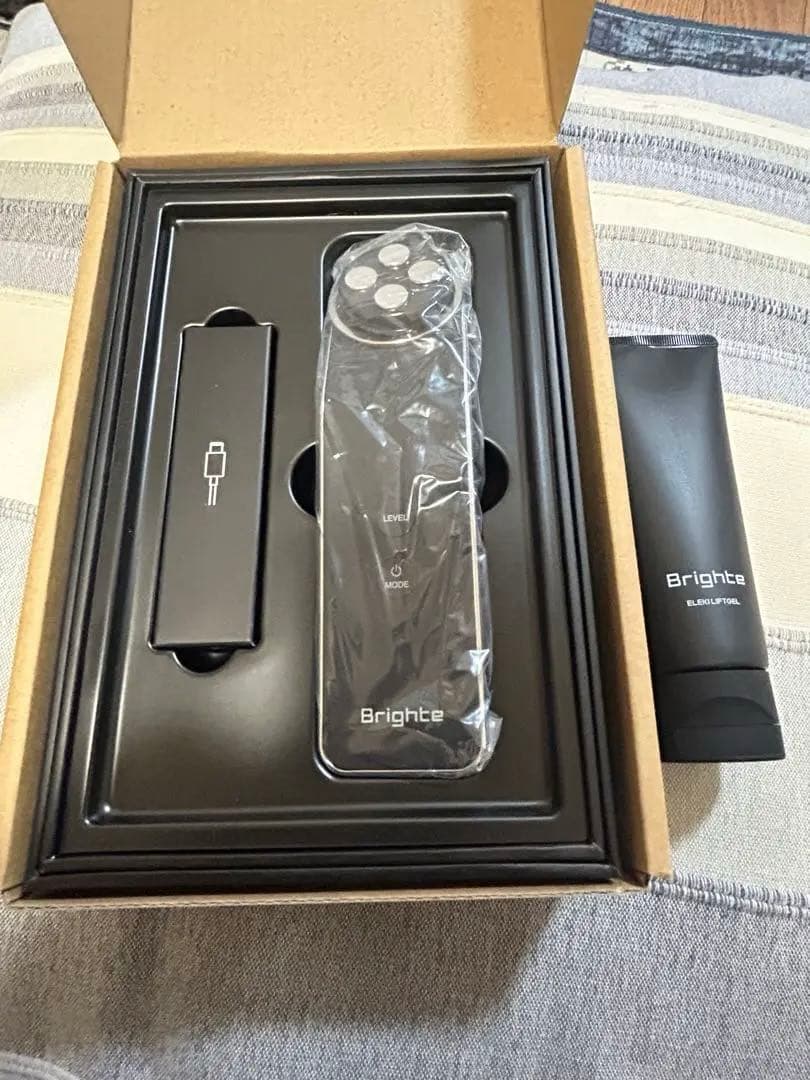 Brighte エレキリフト⭐︎ジェル付き✩ELEKILIFT美顔器