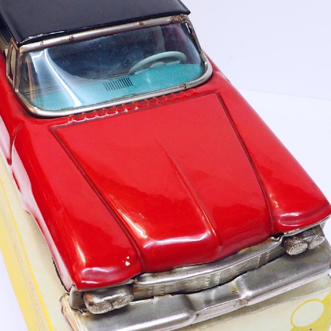 萬代屋【クライスラー インペリアル セダン赤】ブリキtin car【箱はコピー】