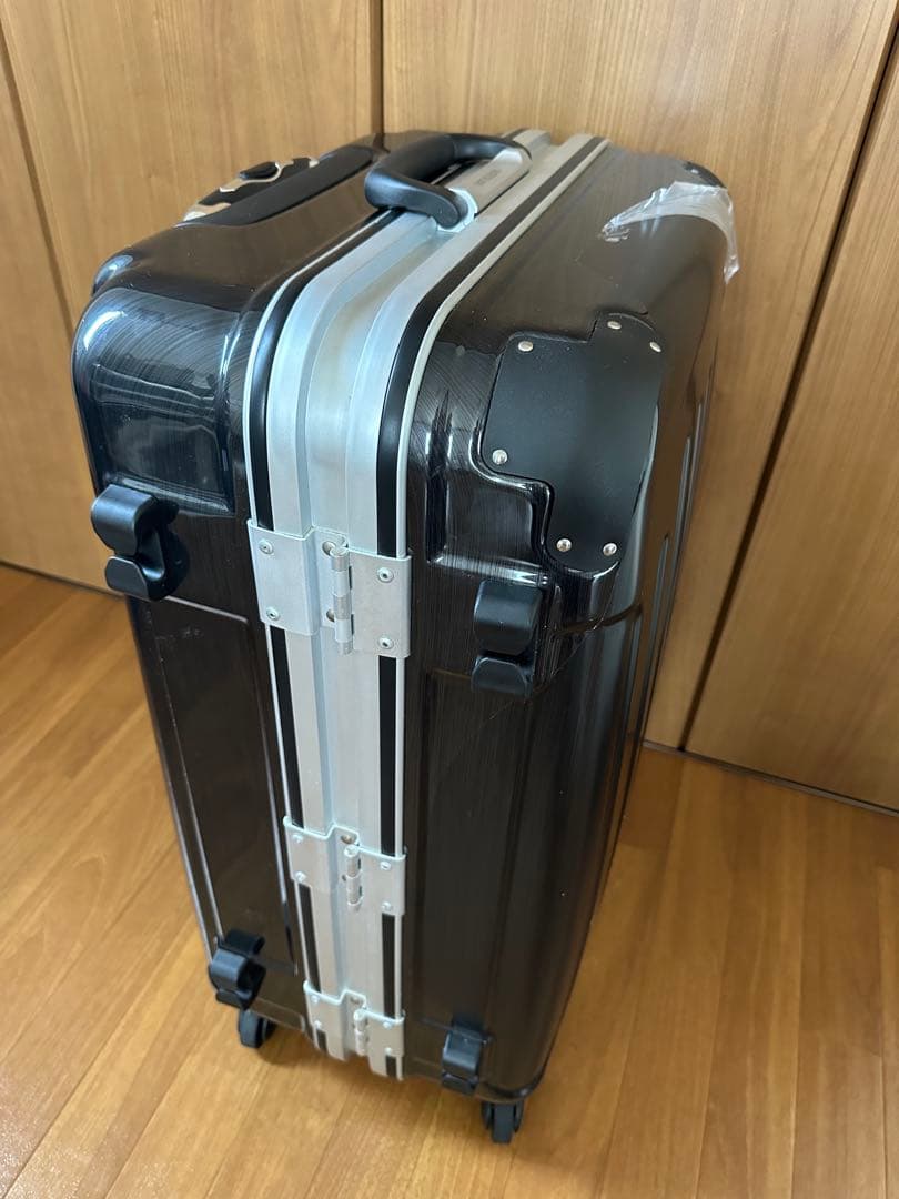 キャリーケース　Lサイズ