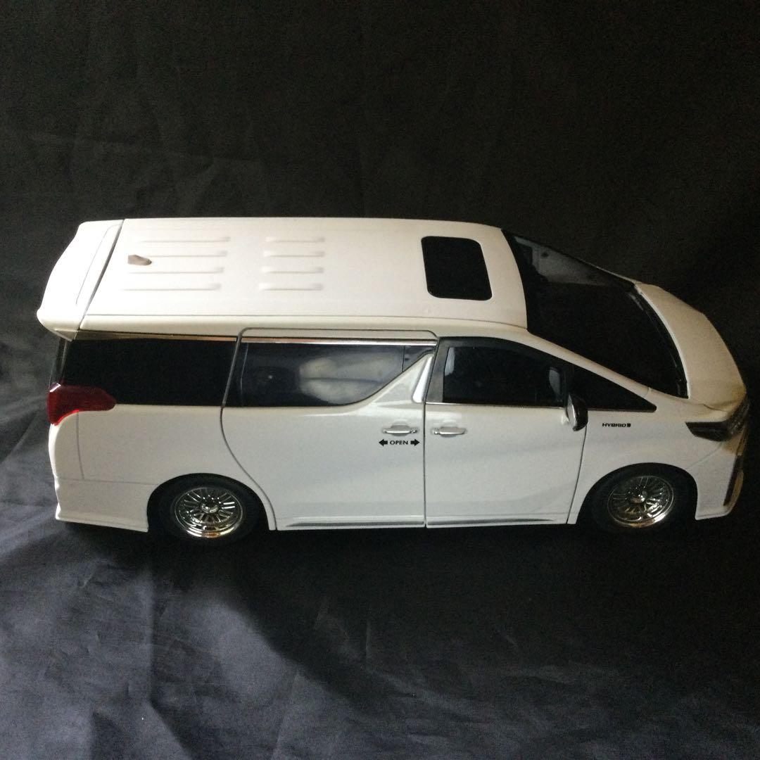 トヨタ アルファード 2023年型 TOYOTA ALPHARD 1/18
