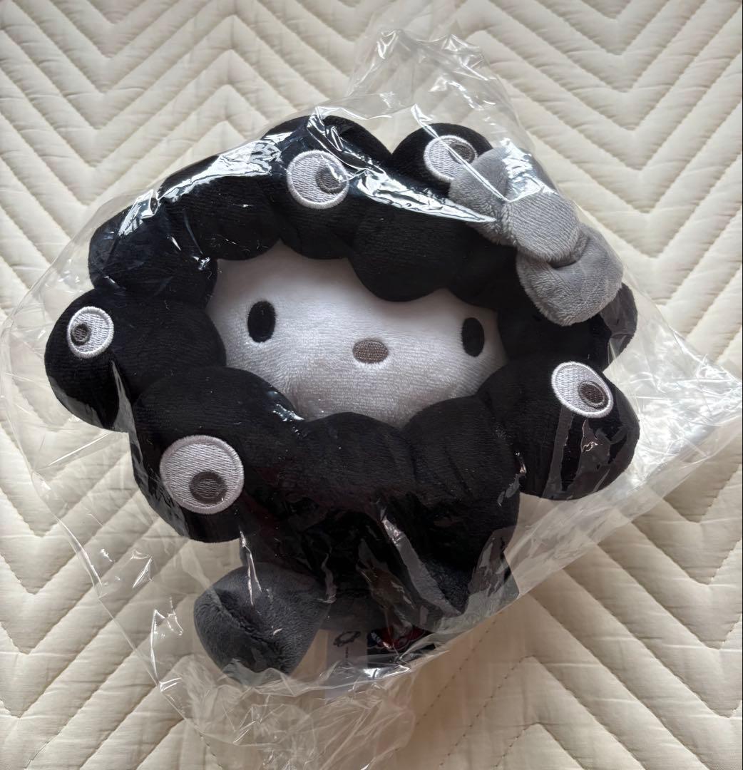 ミャクミャク　ブラック　ハローキティ　なりきりぬいぐるみM☆