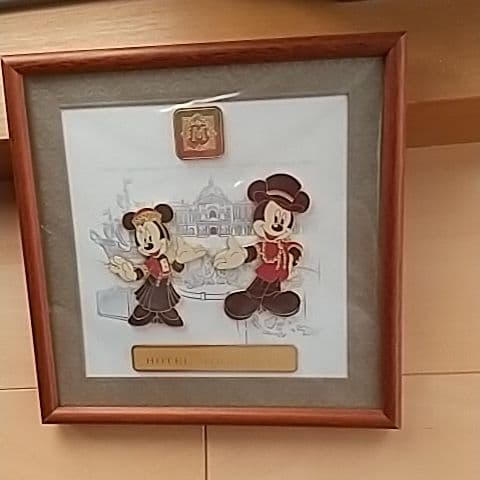 ホテルミラコスタの額にはいった飾りもの