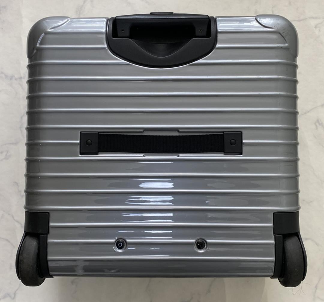 まだまだ美品!!　RIMOWA シルバー キャリーケース23L　機内持込OK