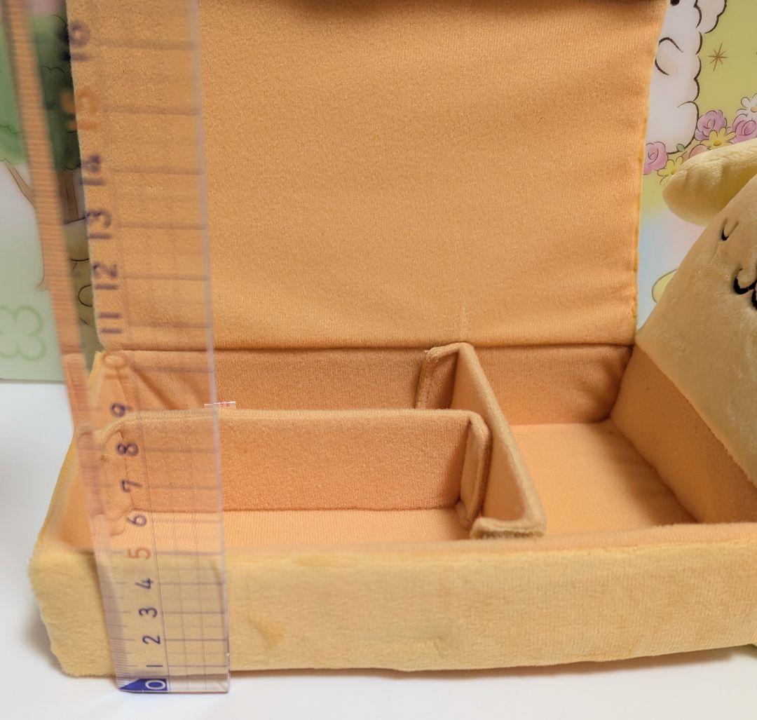 ポムポムプリン　ぬいぐるみ　ベッド型小物入れ