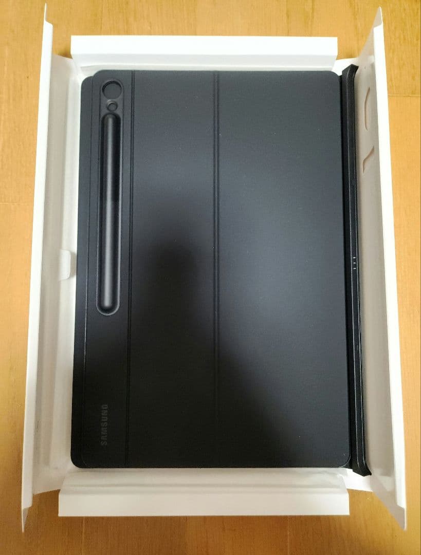 Galaxy Tab S10FE+と純正カバーと純正キーボードカバー