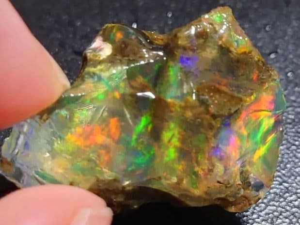 【30CT】エチオピア　オパール　鉱石　標本　遊色　クリア　虹色