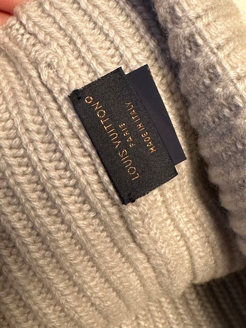 LOUIS VUITTON グレー ニット帽
