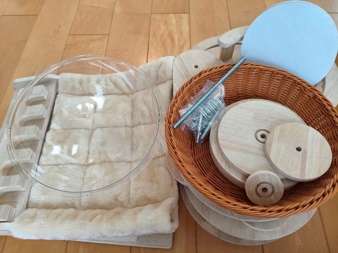 突っ張り型キャットタワー 木製