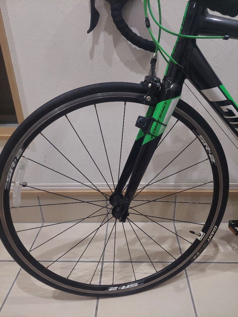 GIANT 「ジャイアント」 CONTEND ロードバイク アルミ　空気入れ